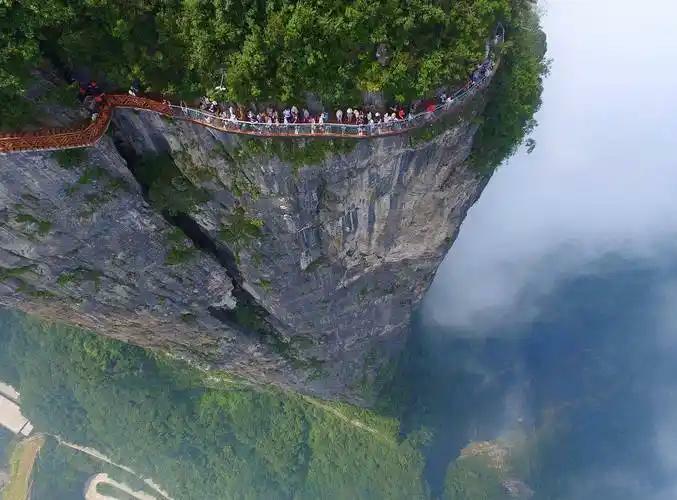 TianMen-Cave-and-Glass-Skywalk